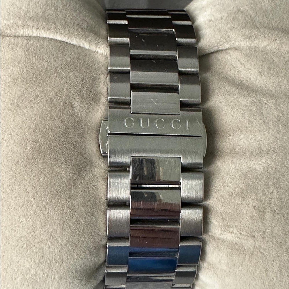 Authentic Gucci Watch. - image 3